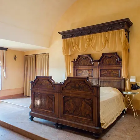 Casa Dei Leoni Camera Gialla * Carpeneto