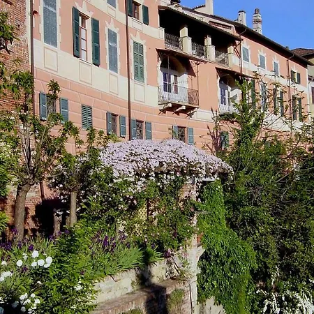 Bed and breakfast Casa Dei Leoni Camera Gialla Carpeneto