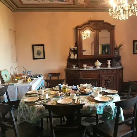 Casa Dei Leoni Camera Gialla Bed and breakfast